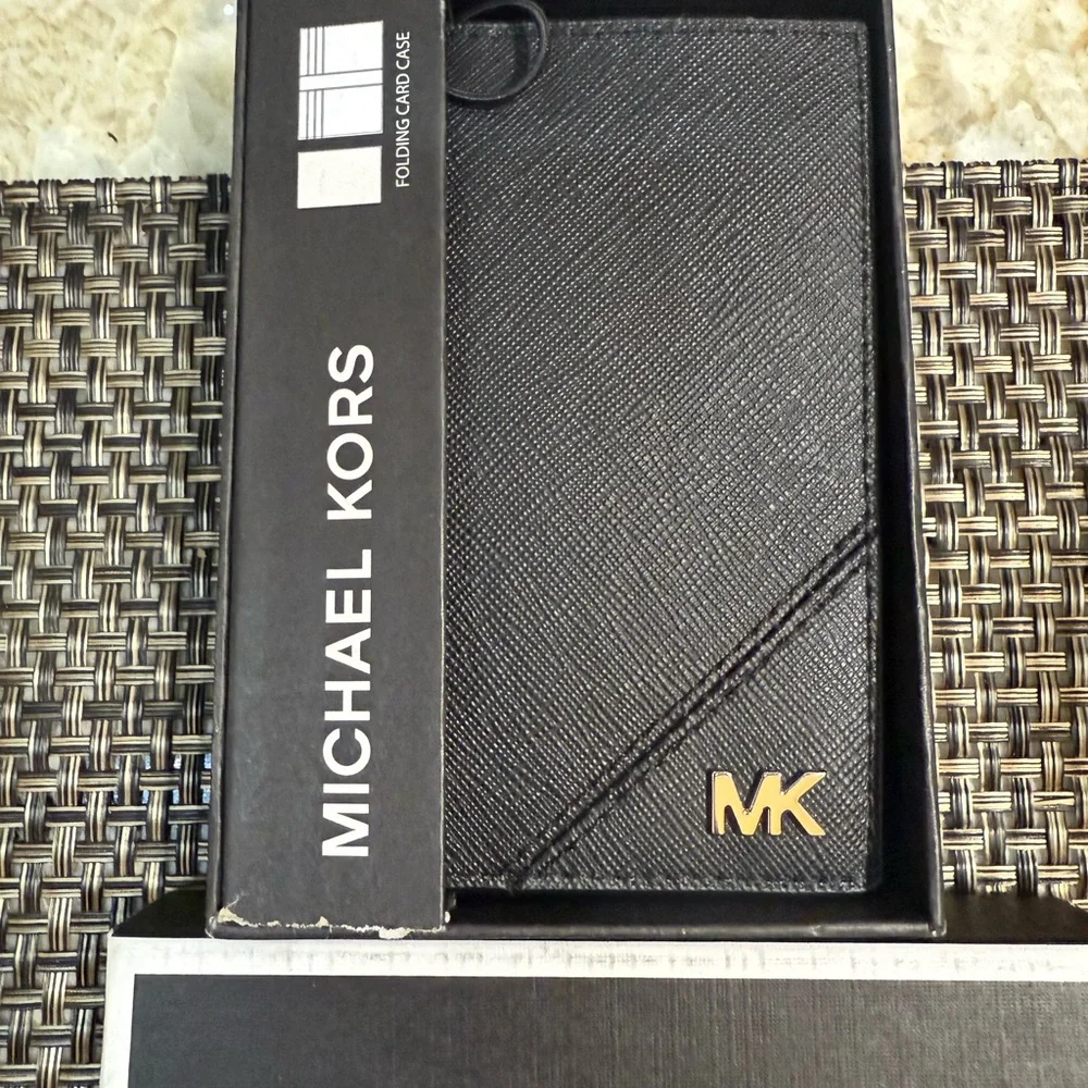 NWT Michael Kors Black Card Holder Bi Fold Soft Leather Wallet - Picture 8 of 10